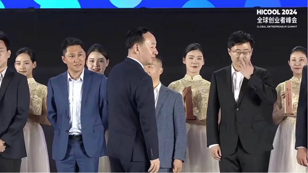 金沙威尼斯新零售新星闪耀HICOOL 2024：嗨特购创始人张强分享科技驱动零售(图4)
