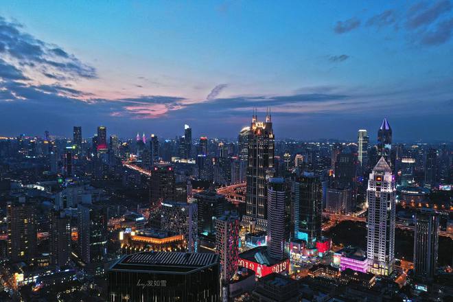 金沙威尼斯欢乐娱人城一文详细2024年香港投资移民计划！最新政策、申请条件、适合(图1)